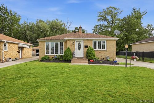 29 Siegfried Dr, Amherst, NY, 14221-4453 | Card Image