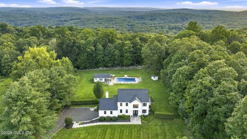 40 Great Ring Rd, Sandy Hook, CT, 06482-1652 | Card Image