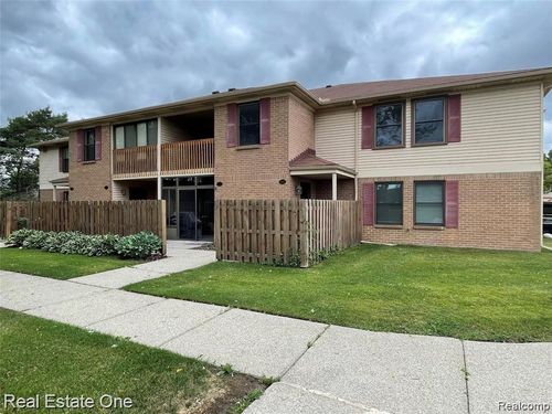 19317 Surrey Ln, Northville, MI, 48167-3143 | Card Image
