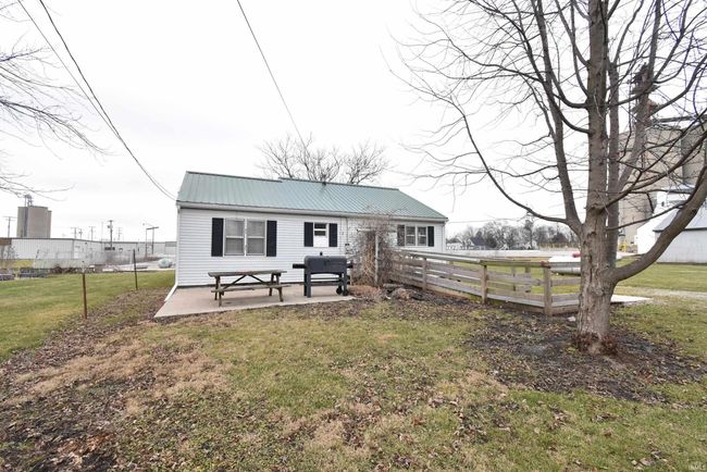 309 S Adeway, House other with 2 bedrooms, 1 bathrooms and null parking in Fowler IN | Image 5