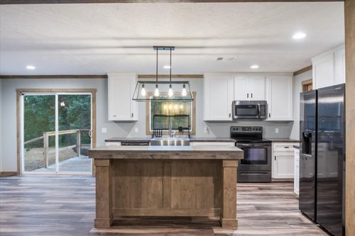 224 Demerson Ln, La Grange, TX, 78945-4503 | Card Image