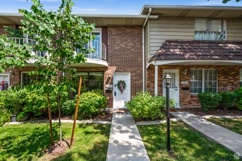 p56a-2118 E 3300 S, Salt Lake City, UT, 84109-2679 | Card Image