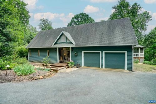 136 Hooded Warbler Ln, NELLYSFORD, VA, 22958-8043 | Card Image