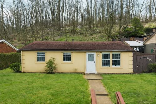 3504 Bevan Rd, N Versailles, PA, 15137-2306 | Card Image