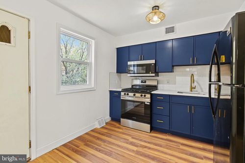 2106 N Camac St, PHILADELPHIA, PA, 19122-1107 | Card Image