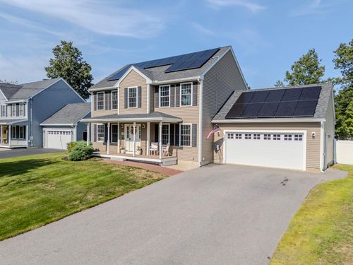 139 Manchester St, Nashua, NH, 03064-1564 | Card Image