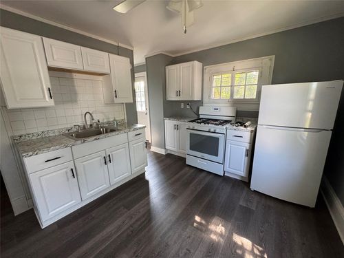 2-222 Center St, Pine Bush, NY, 12566-7702 | Card Image