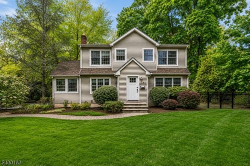 63 Park Ave, Wyckoff, NJ, 07481-3346 | Card Image