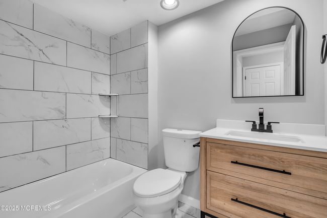 2212 - 2212 Candlelight Ct, Condo with 2 bedrooms, 2 bathrooms and null parking in Helmetta NJ | Image 27
