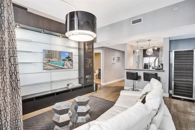 APT-501 - 255 Evernia St, Condo with 1 bedrooms, 1 bathrooms and null parking in West Palm Beach FL | Image 5