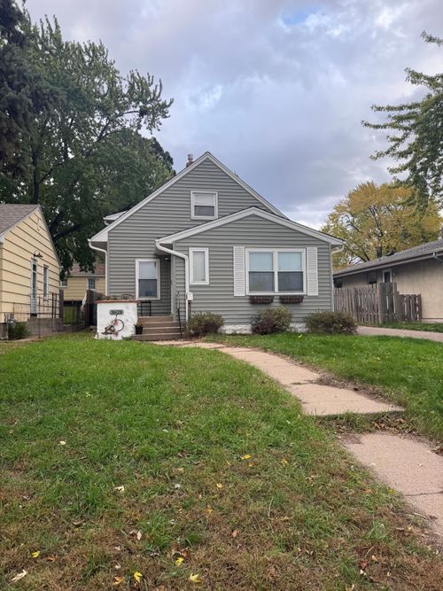 3628 Regent Ave N, Robbinsdale, MN, 55422-2032 | Card Image