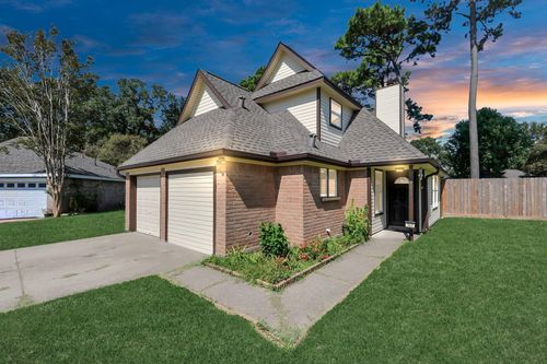 343 Brompton Ct, Highlands, TX, 77562-4515 | Card Image