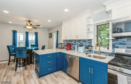 63 Hamburg Ave, Sussex, NJ, 07461-2224 | Card Image