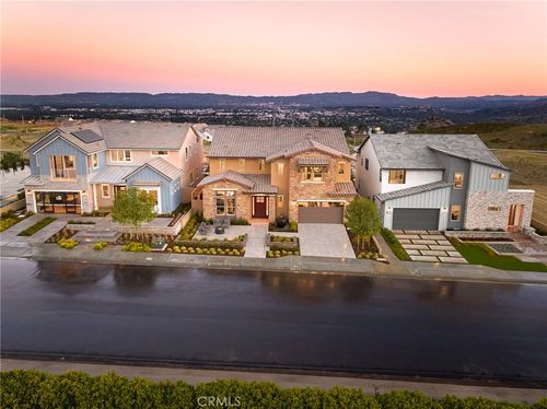 11814 Canoga Ave, Chatsworth, CA, 91311-1361 | Card Image