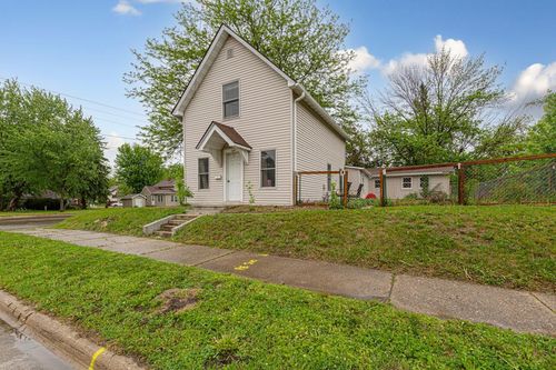 224 N 1st Ave, Albert Lea, MN, 56007-1716 | Card Image