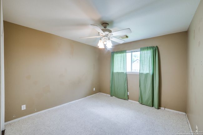 10111 Mission Crk, House other with 3 bedrooms, 2 bathrooms and null parking in Converse TX | Image 20