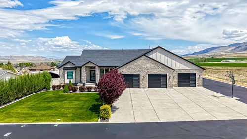 435 E 100 N, Mona, UT, 84645-7602 | Card Image