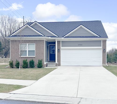47002 Brookview Dr, New Baltimore, MI, 48047-2832 | Card Image