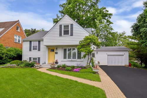 541 Park Row, Glen Ellyn, IL, 60137-4232 | Card Image