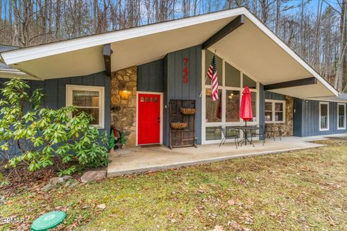 745 Hidden Valley Rd, GATLINBURG, TN, 37738-5246 | Card Image