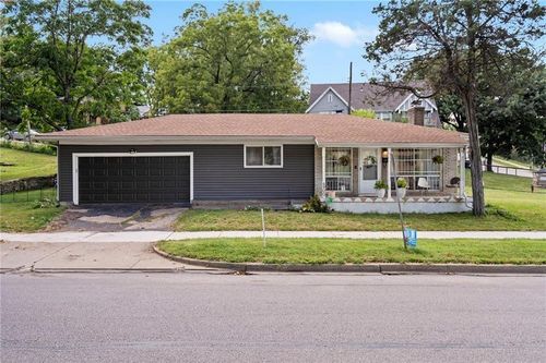 4900 Paseo Blvd, Kansas City, MO, 64110-2330 | Card Image