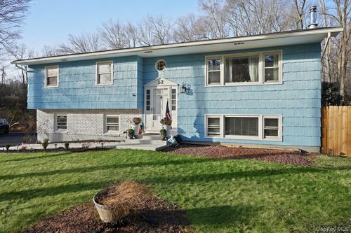 52 Pinebrook Rd, Monsey, NY, 10952-5219 | Card Image