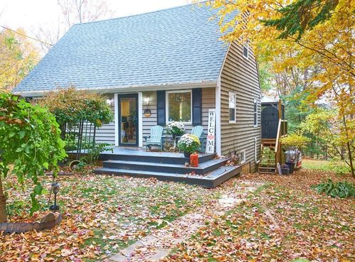 9 Carriage Rd, Windsor Junction, NS, B2T1H4 | Card Image