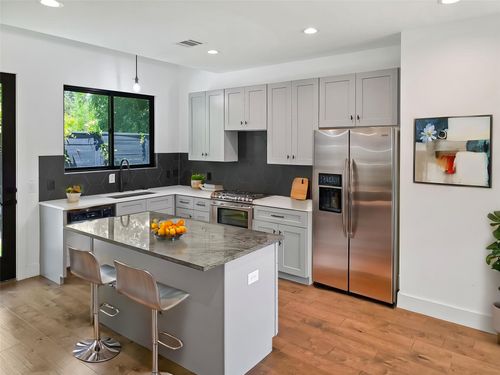 2-2100 Prather Lane, Austin, TX, 78704 | Card Image