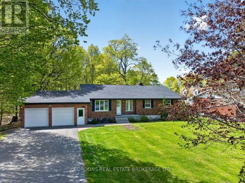 1380 Sunnyside Road, Kingston (City North of 401), ON, K7L4V4 | Card Image
