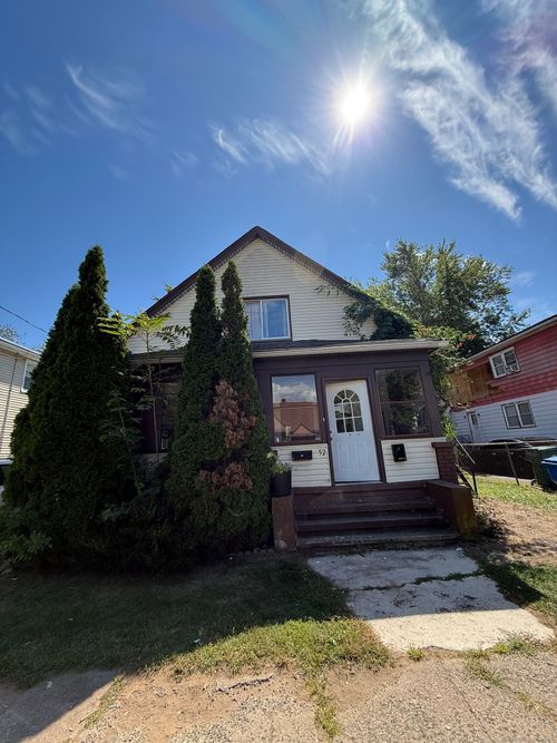 52 Pine St, Hamden, CT, 06514-4925 | Card Image