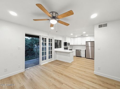 2003-18811 N 19th Ave, Phoenix, AZ, 85027-5285 | Card Image
