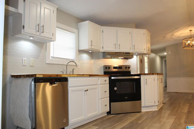 220 Crestview Dr, House other with 3 bedrooms, 2 bathrooms and null parking in SPRINGVILLE AL | Image 12