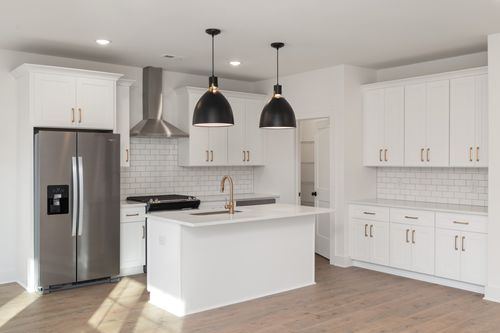 733 Caraway Ln, Nashville, TN, 37211-5485 | Card Image