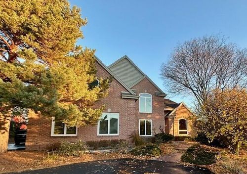 19770 Foxkirk Court, Brookfield, WI, 53045 | Card Image