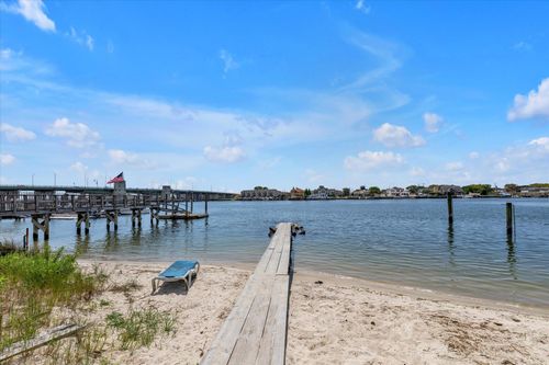 170 Beach 4th St, Far Rockaway, NY, 11691-5601 | Card Image