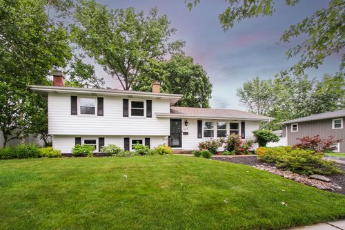 329 Tupelo Ave, Naperville, IL, 60540-7827 | Card Image