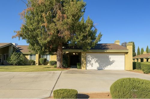 1015 N Norma St, Ridgecrest, CA, 93555-3109 | Card Image