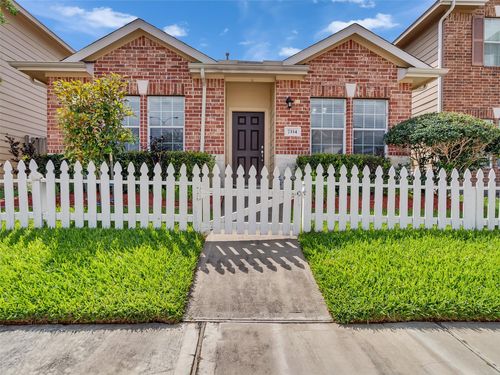 7334 Autumn Sun Dr, Houston, TX, 77083-6911 | Card Image