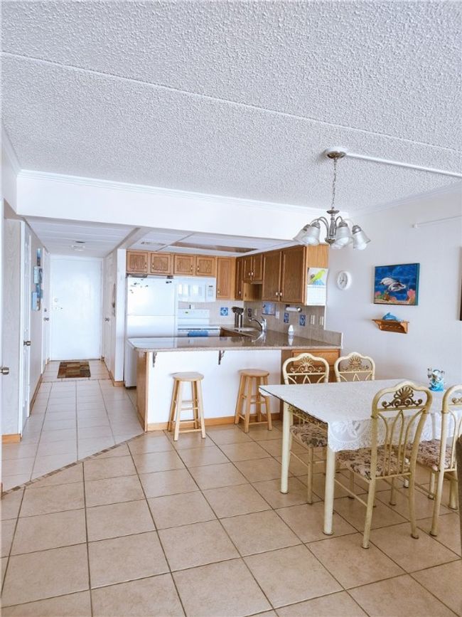 APT-501 - 202 Reef Ave, Condo with 2 bedrooms, 2 bathrooms and 1 parking in Corpus Christi TX | Image 5