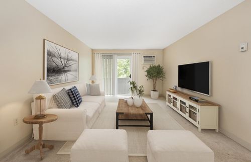 apt-301-124 Eastern Ave, Manchester, NH, 03104-6637 | Card Image