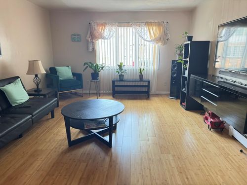 78 90th Ave, Woodhaven, NY, 11421-2429 | Card Image