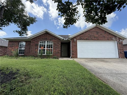 3905 Sw Carriageway Ave, Bentonville, AR, 72712-7531 | Card Image