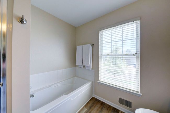 3707 Sugarbush Dr, House other with 4 bedrooms, 4 bathrooms and null parking in Howell MI | Image 39