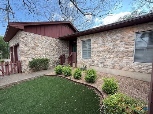 101 Blanco St, San Marcos, TX, 78666-4303 | Card Image