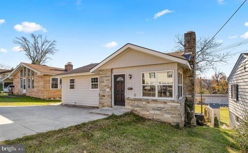 704 Brunswick St, BRUNSWICK, MD, 21716-1013 | Card Image