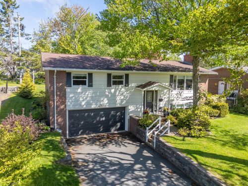 17 Hillwood Cres, Halifax, NS, B3M1J5 | Card Image