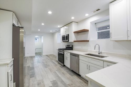 gf-2316 W Augusta Blvd, CHICAGO, IL, 60622-4840 | Card Image