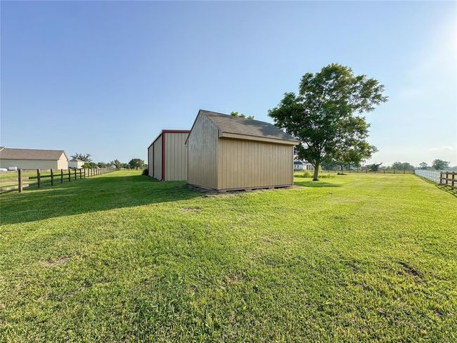 2818 Rustic Wood Ln, House other with 3 bedrooms, 2 bathrooms and 2 parking in Rosharon TX | Image 39