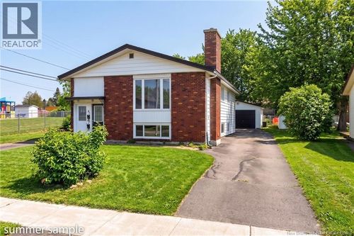 45 Rosedale Ave, Moncton, NB, E1A2Y8 | Card Image