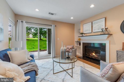 102-20313 Beechwood Ter, Ashburn, VA, 20147-2711 | Card Image